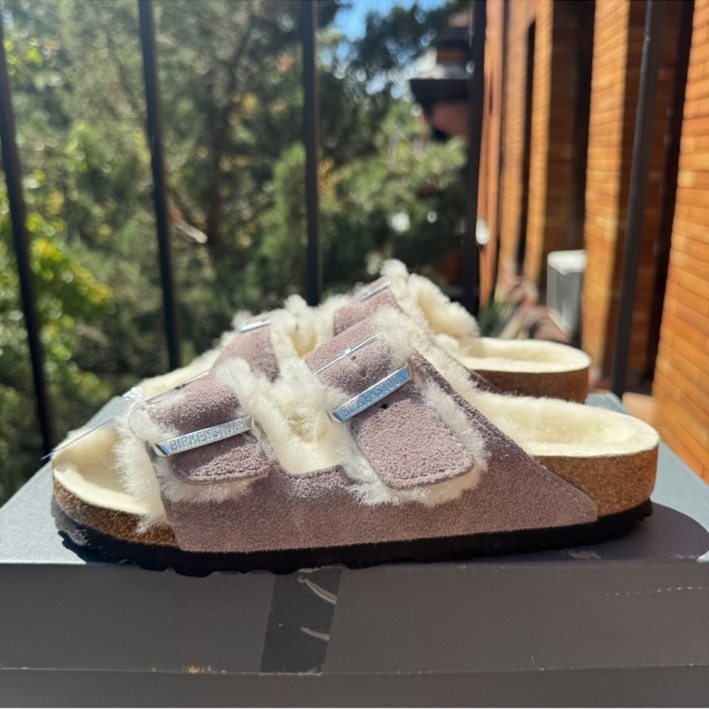 New Birkenstock Arizona Shearling Sandals Slides Purple Sherpa Purple Suede 39 - Picture 6 of 12